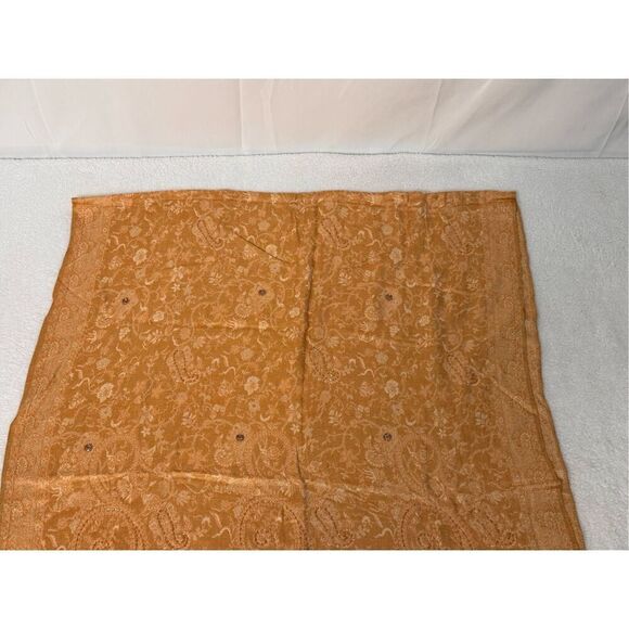 Tanjore Paisley Scarf/Wrap - Picture 5 of 8